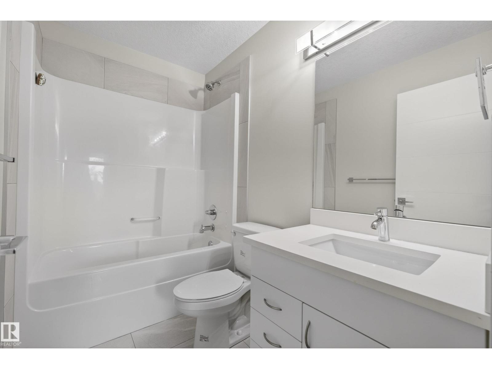 14921 90 AV NW - 32