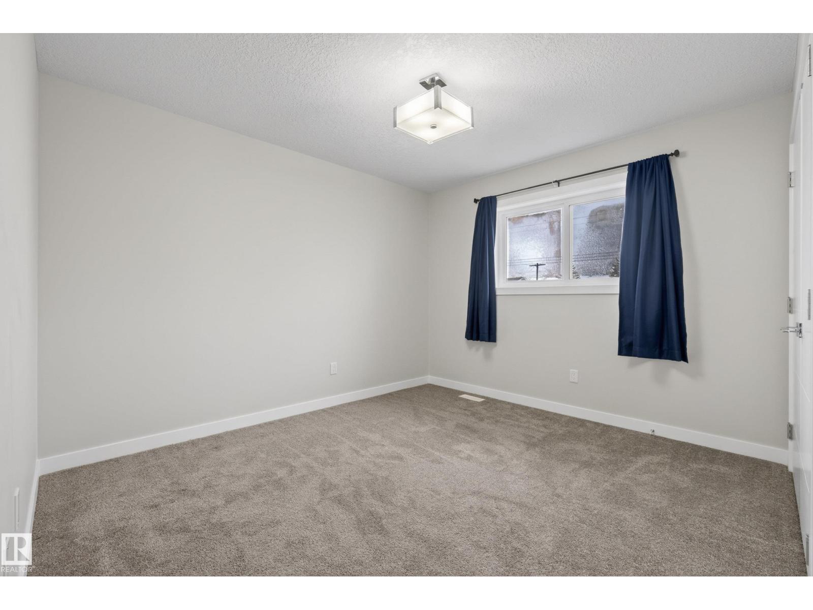 14921 90 AV NW - 35