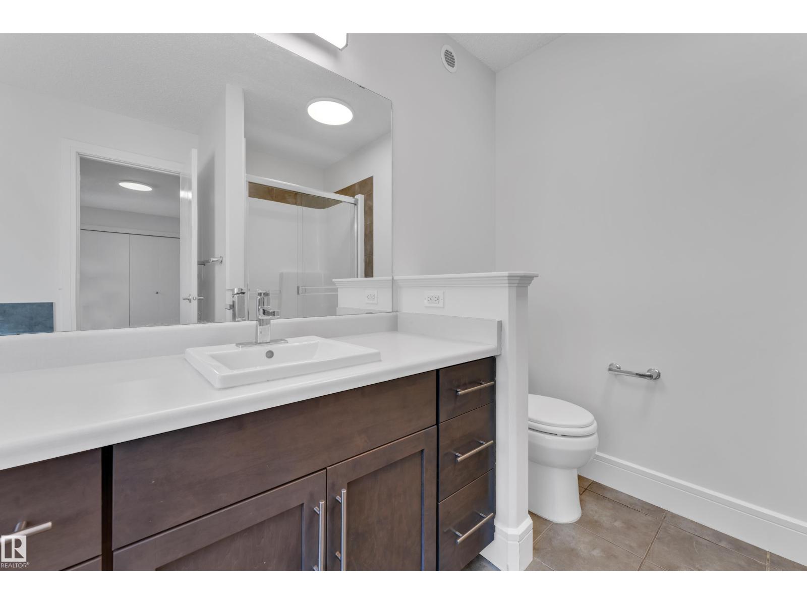 6156 11 AV SW - 30