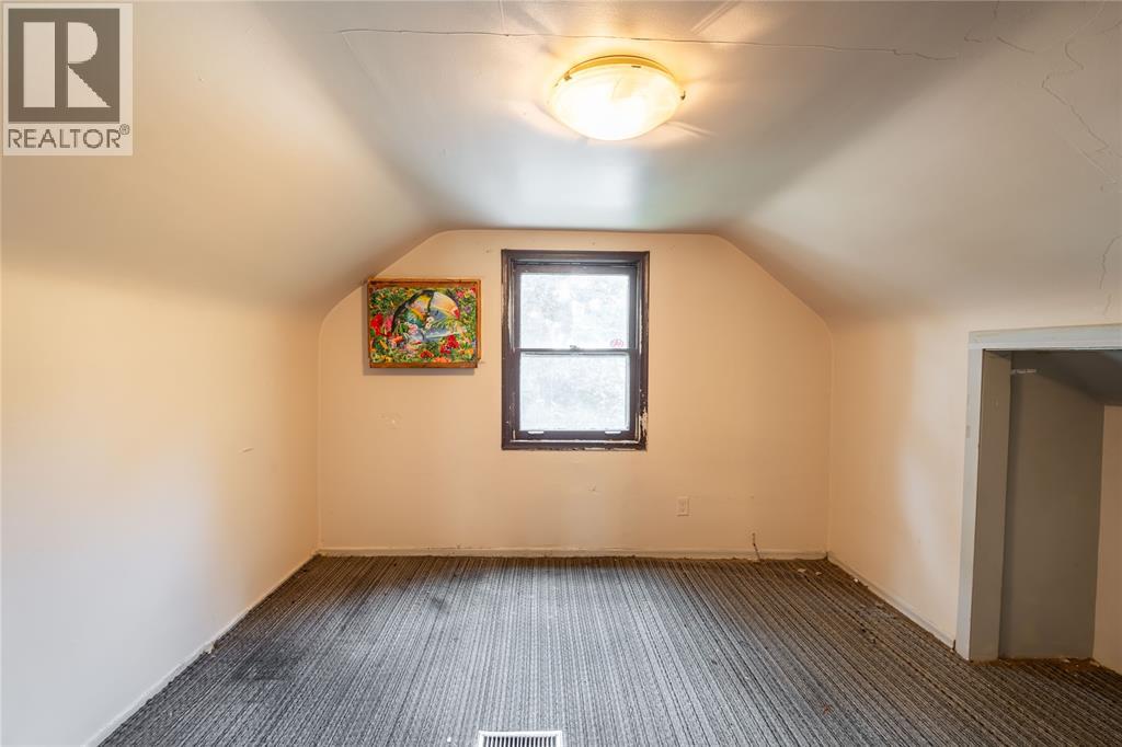292 Christina STREET South - 15