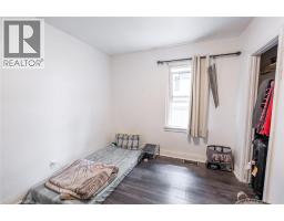Living room - 292 Christina Street South, Sarnia, ON N7T2N5 Photo 9