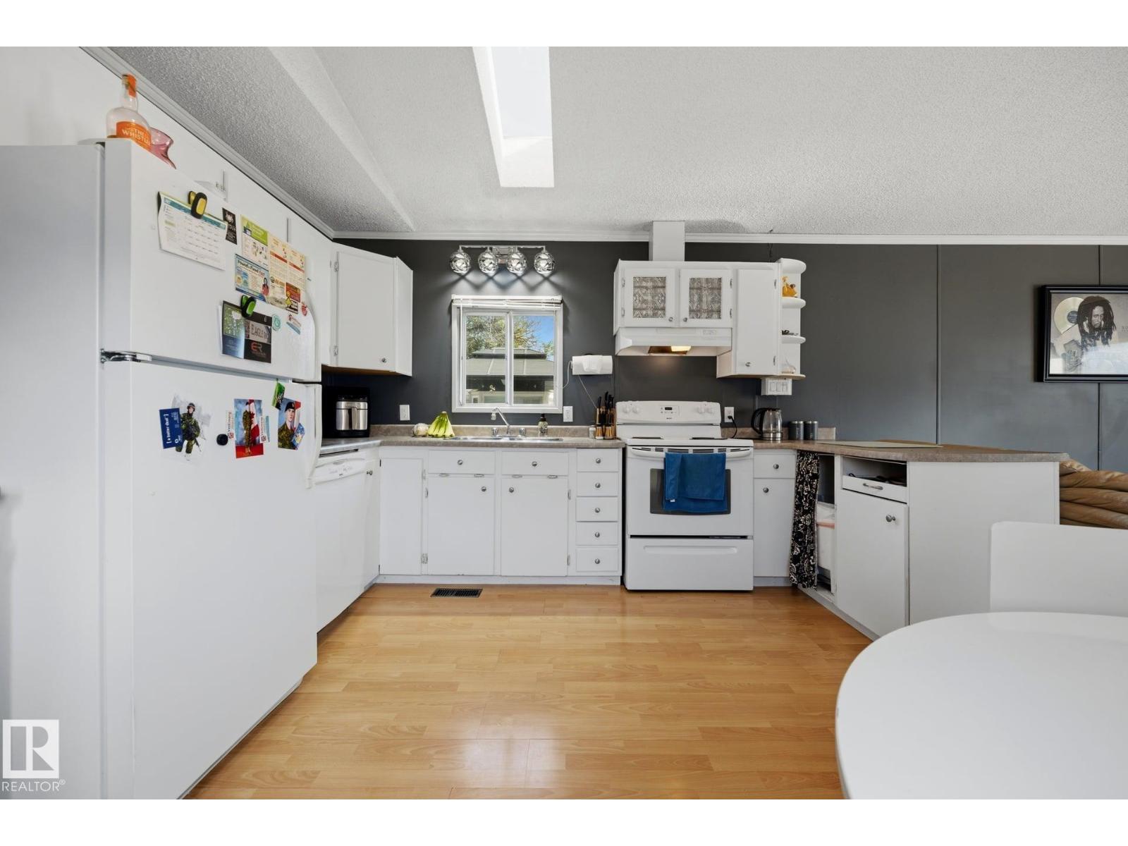 1106 Lake Vista DR - Image 32