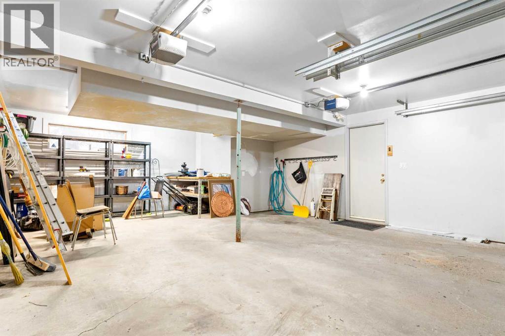 5467 Dalrymple Crescent NW - Image 33