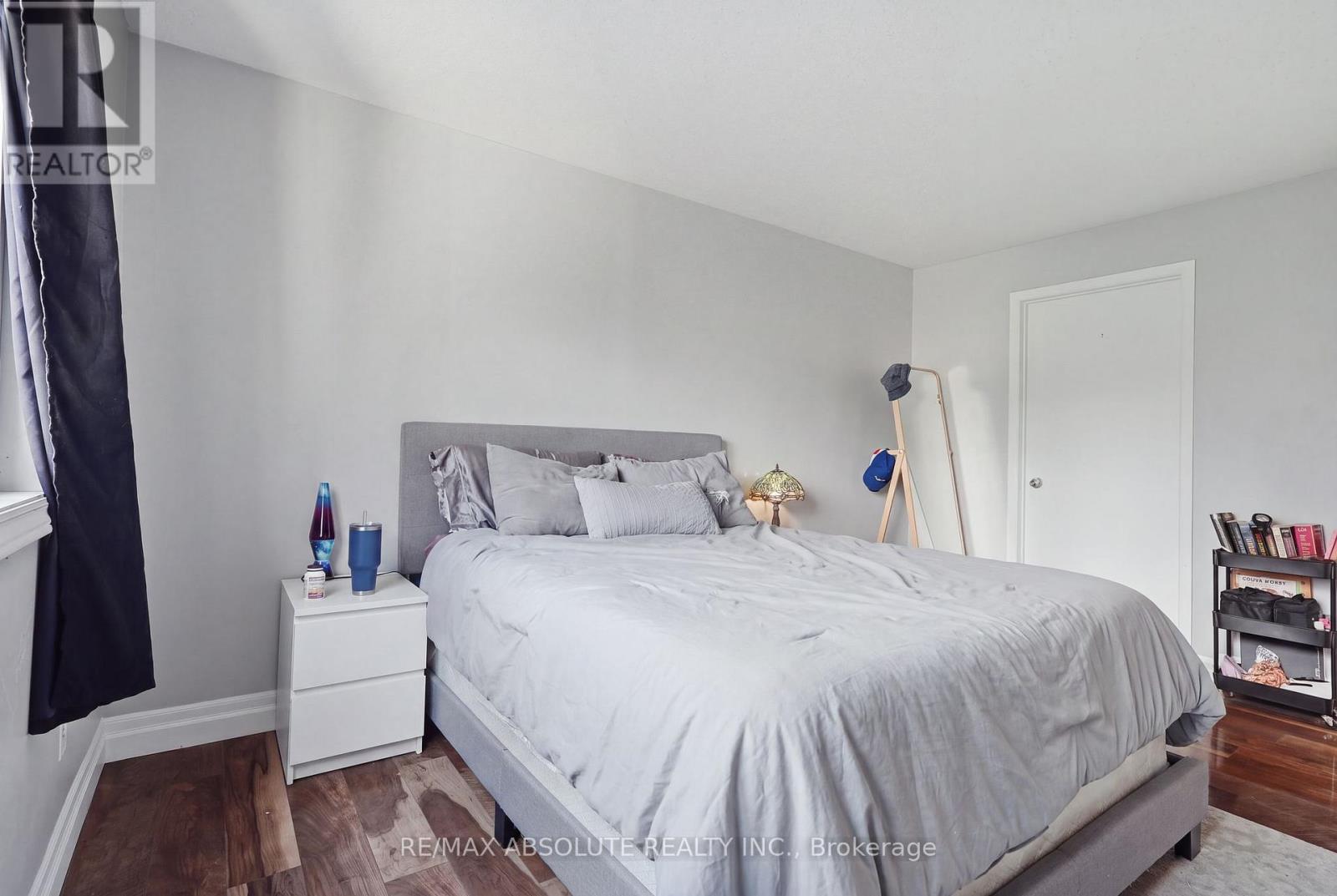 #318 250 BRITTANY DRIVE - 16