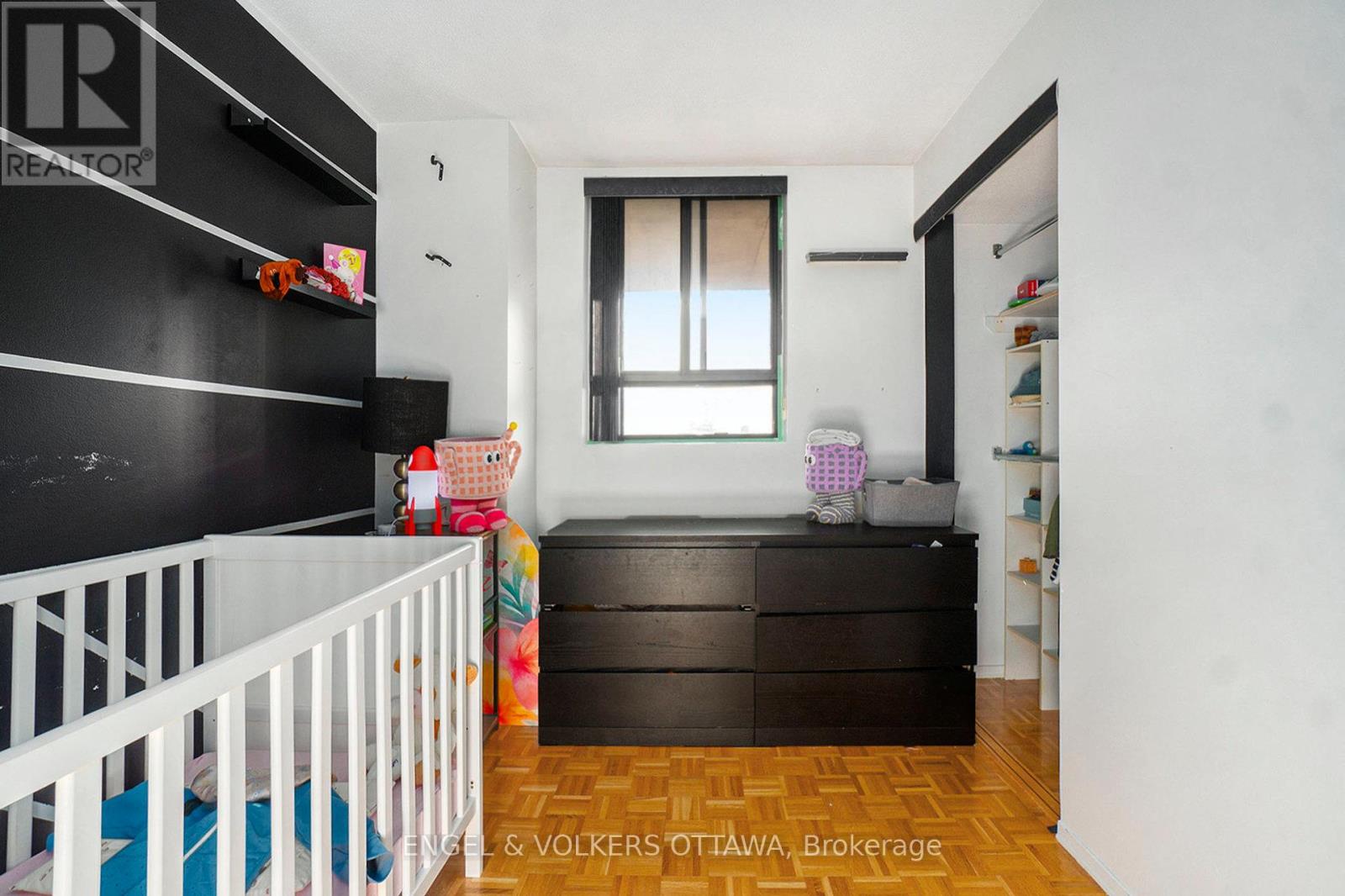 2 Bed, 1 Bath Apartment for Sale in Ottawa – 907 – 475 LAURIER AVENUE W, Ottawa – MLS# X13644372 - Image 18