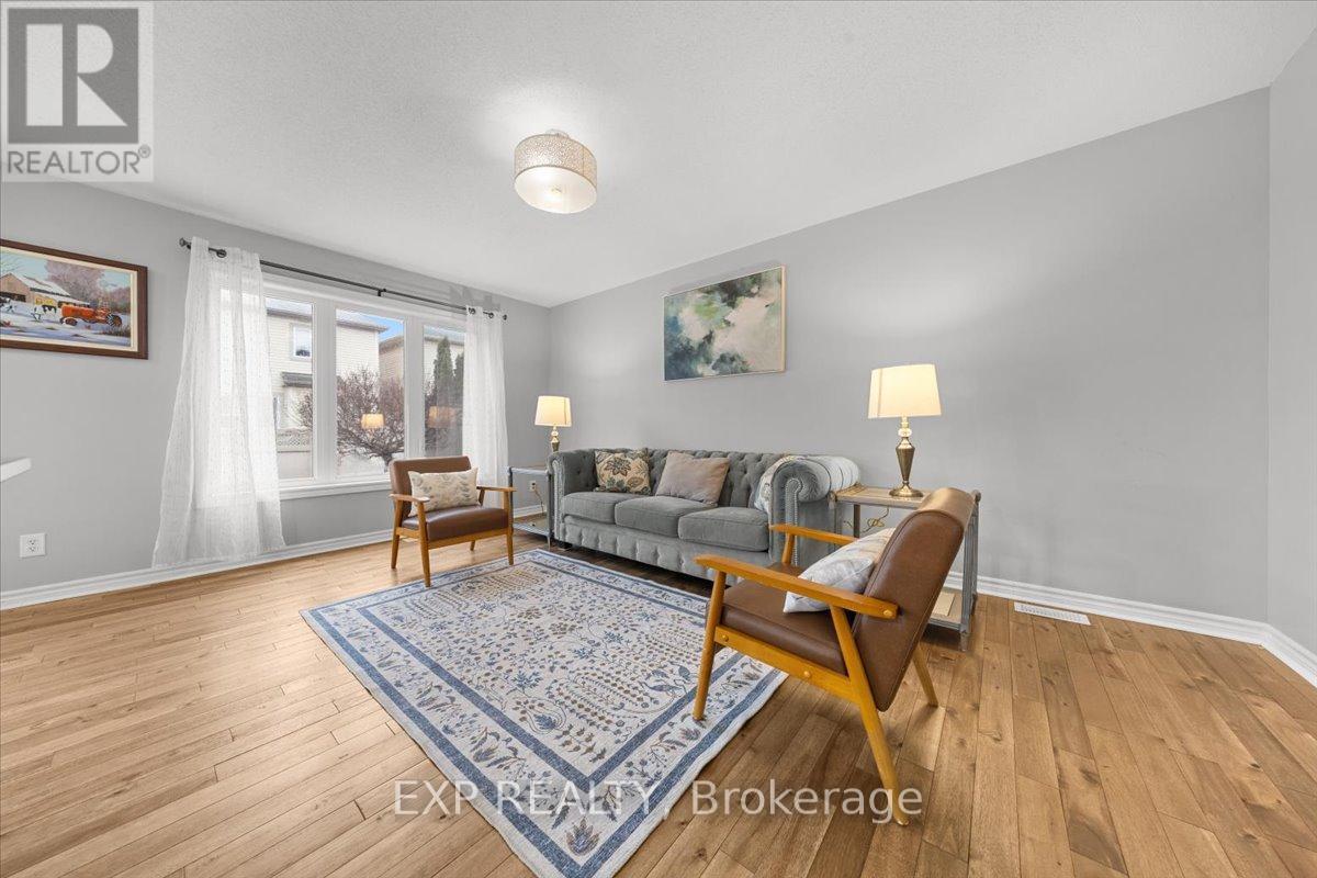 3 Bed, 3 Bath House for Sale in Ottawa – 104 HARMATTAN AVENUE, Ottawa – MLS# X13644430 - Image 12