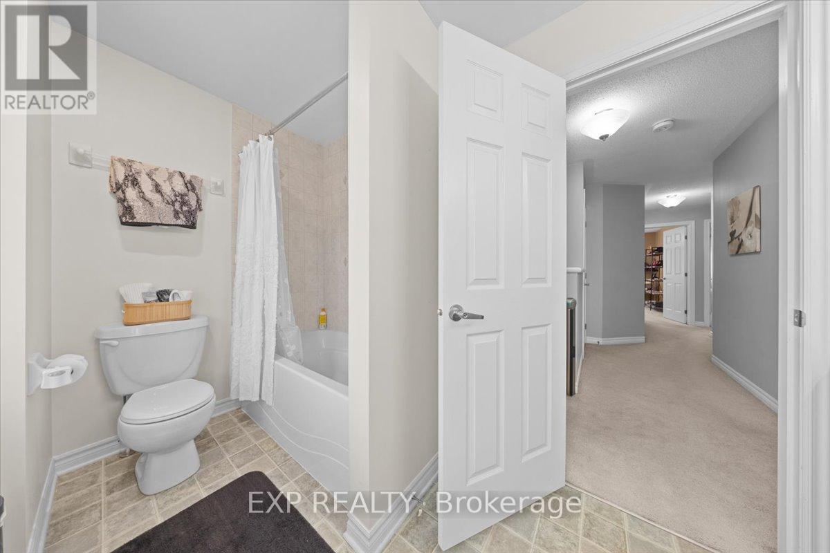 3 Bed, 3 Bath House for Sale in Ottawa – 104 HARMATTAN AVENUE, Ottawa – MLS# X13644430 - Image 7