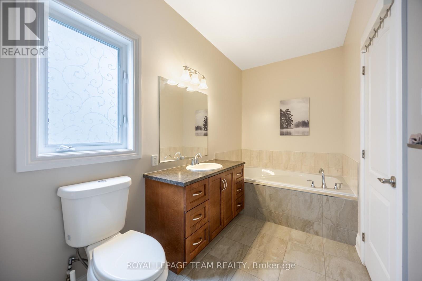 4 Bed, 3 Bath House for Rent in Ottawa – 166 GRAINSTONE WAY, Ottawa – MLS# X13644462 - Image 27