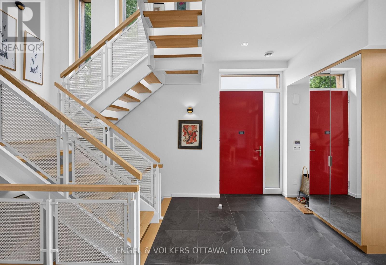 3 Bed, 4 Bath House for Sale in Ottawa – 252 ATLANTIS AVENUE, Ottawa – MLS# X13644620 - Image 9