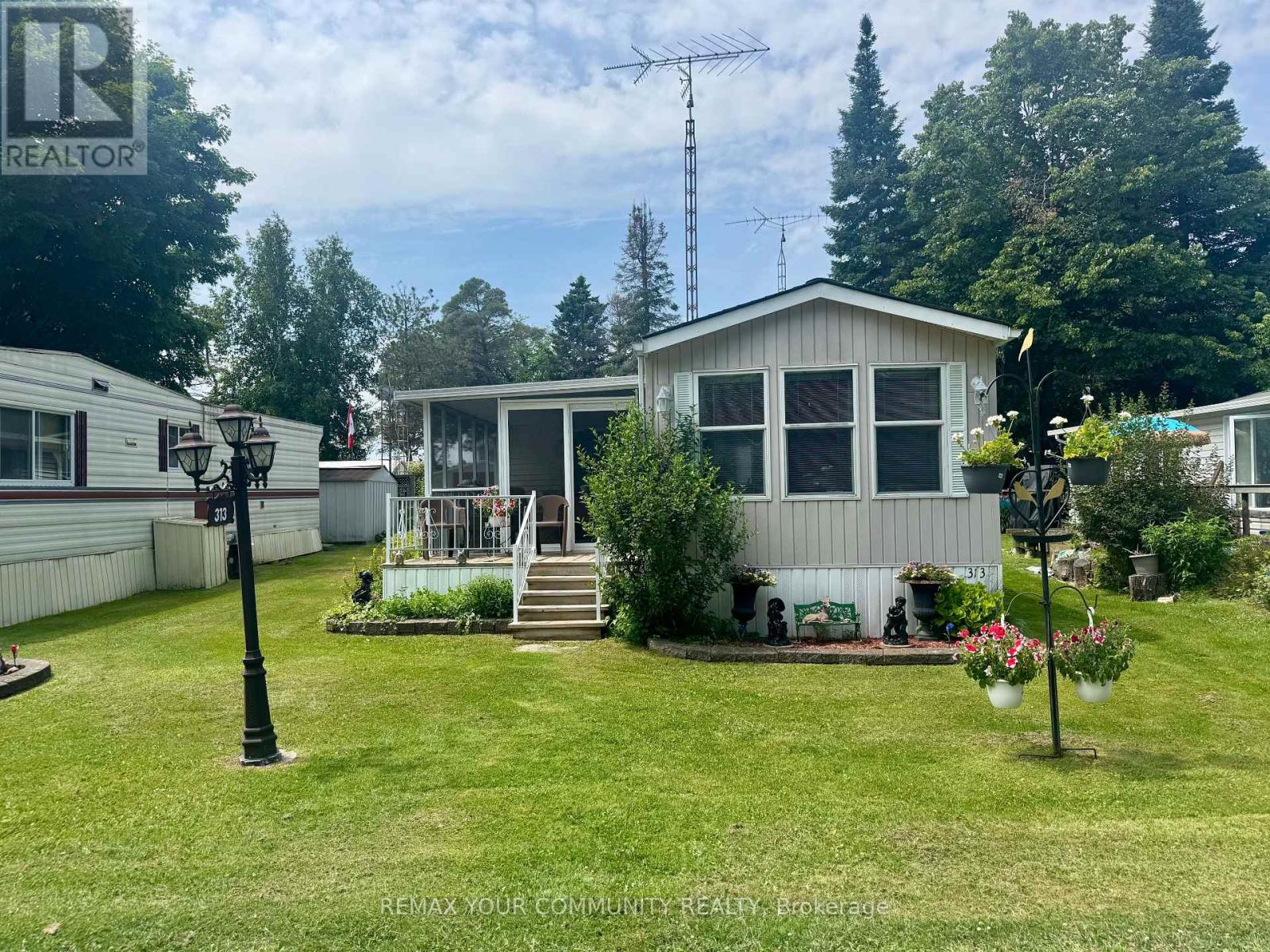 285 CRYDERMANS 313 SIDE ROAD - 1