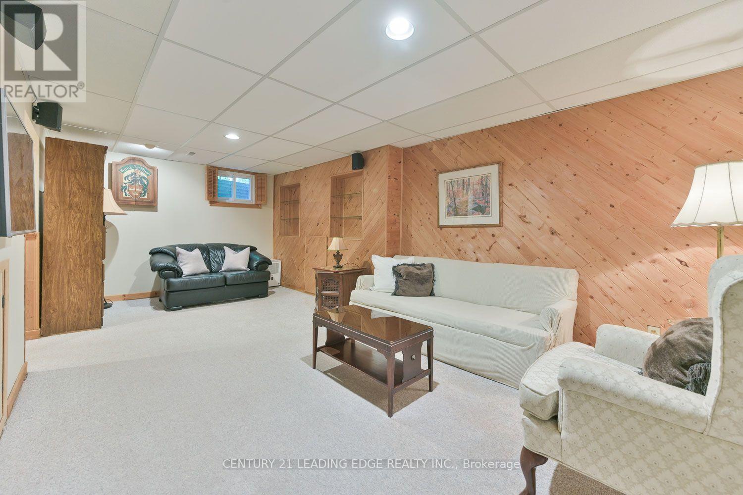 15 SIR GAWAINE PLACE - 28