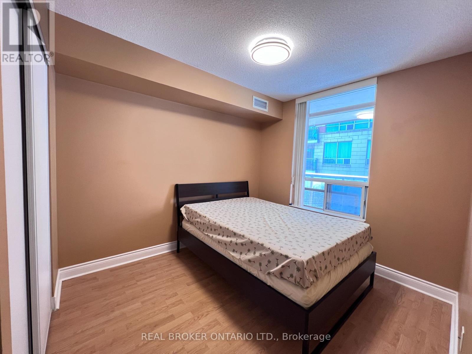 #310 88 TIMES AVENUE - Image 11