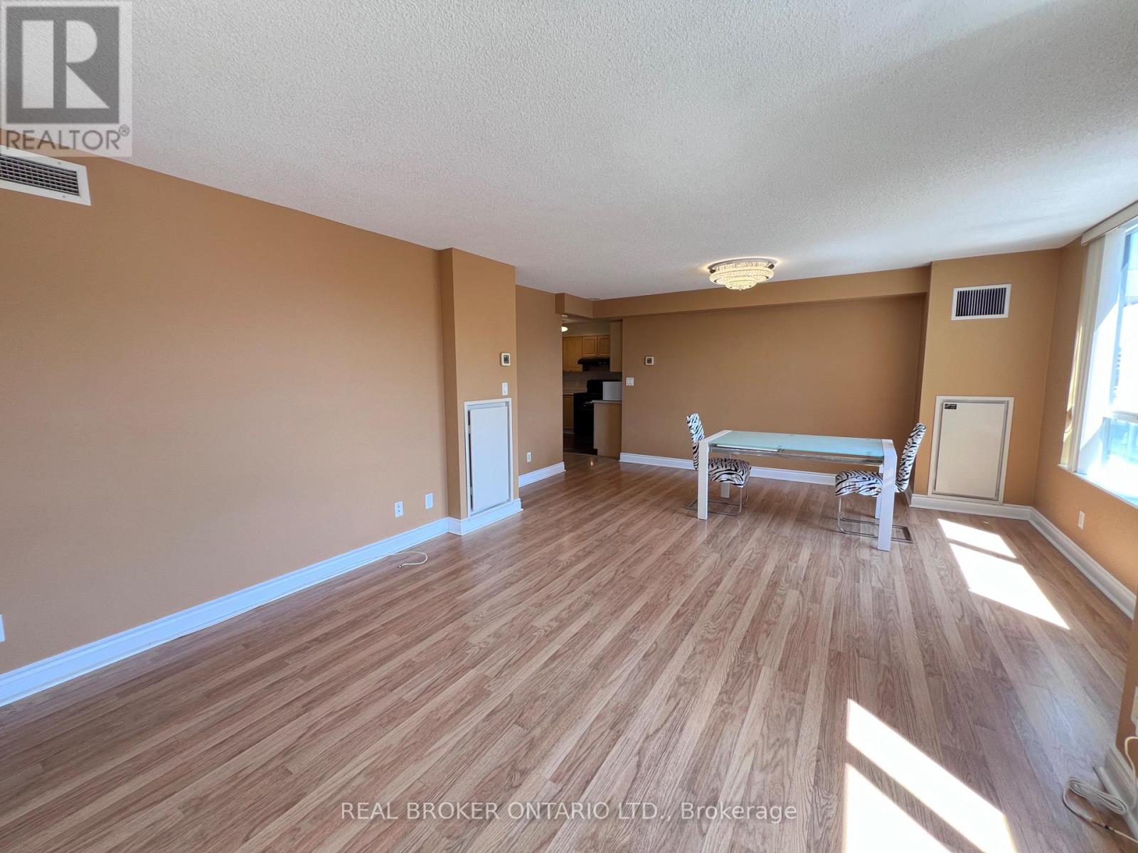 #310 88 TIMES AVENUE - Image 3