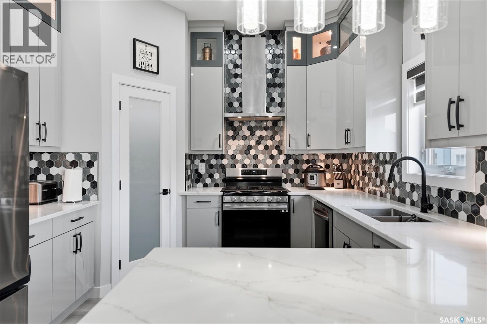 411 Schmeiser BEND - 12