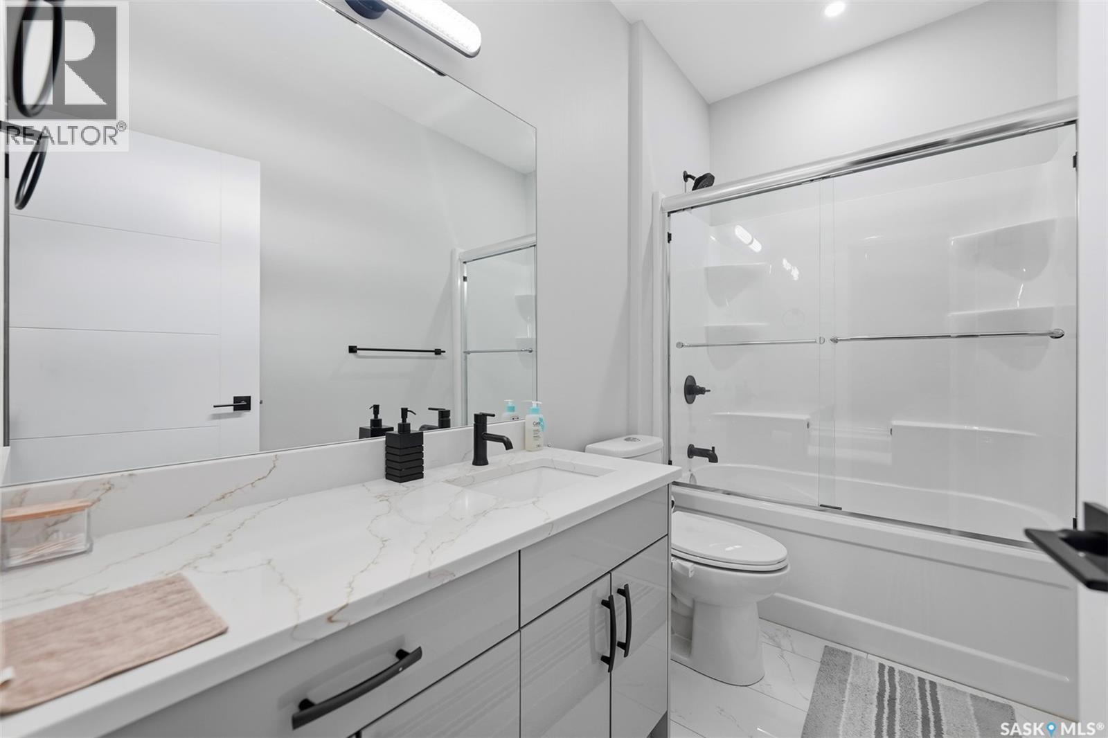 411 Schmeiser BEND - Image 32