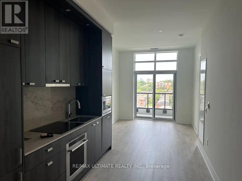 Photo of 858 Dupont Street