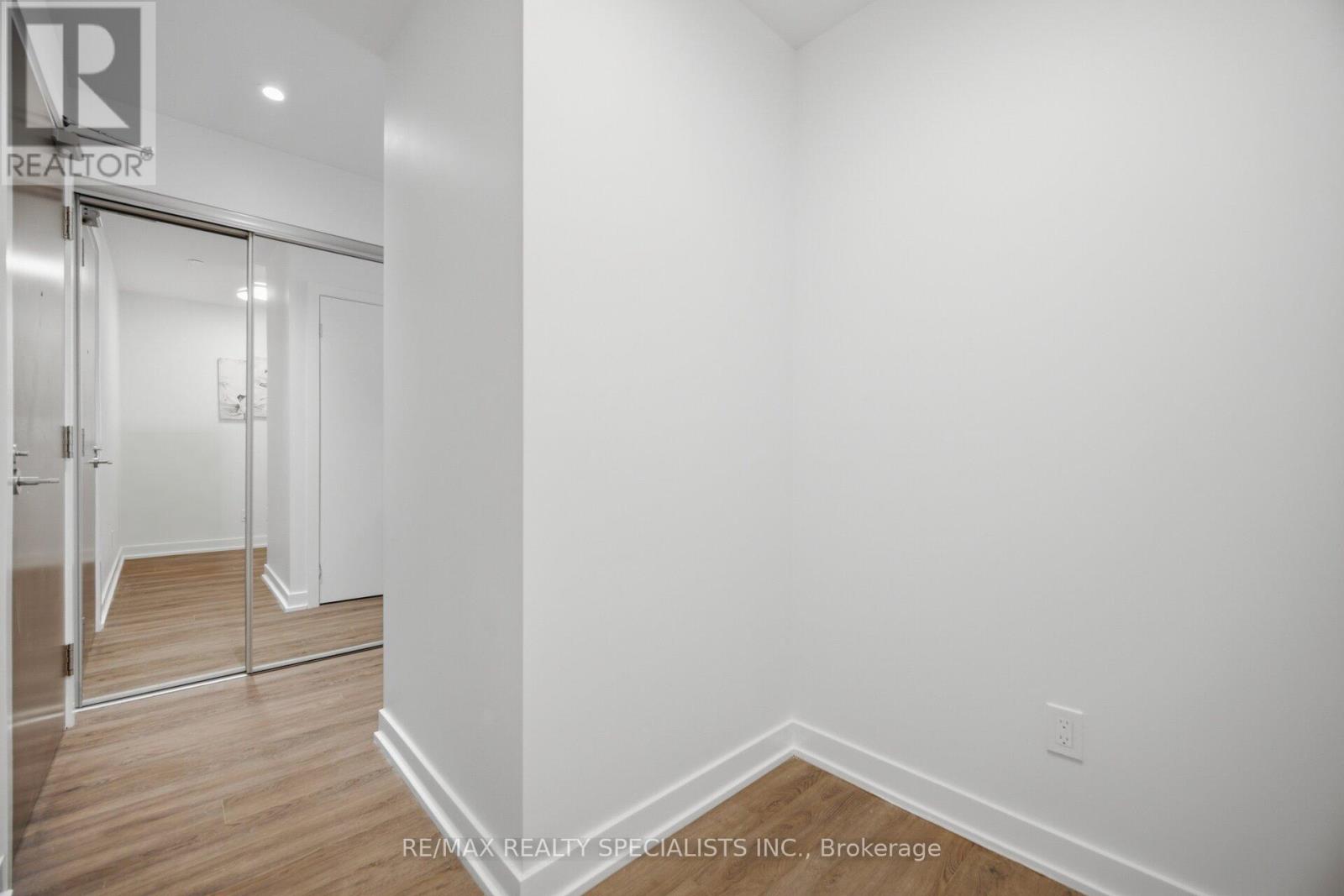 #2711 1926 LAKE SHORE BOULEVARD - Image 23