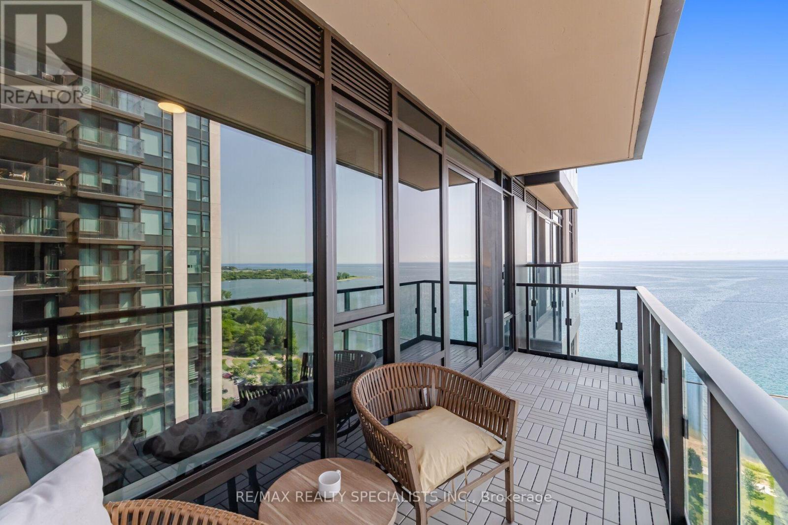 #2711 1926 LAKE SHORE BOULEVARD - Image 35