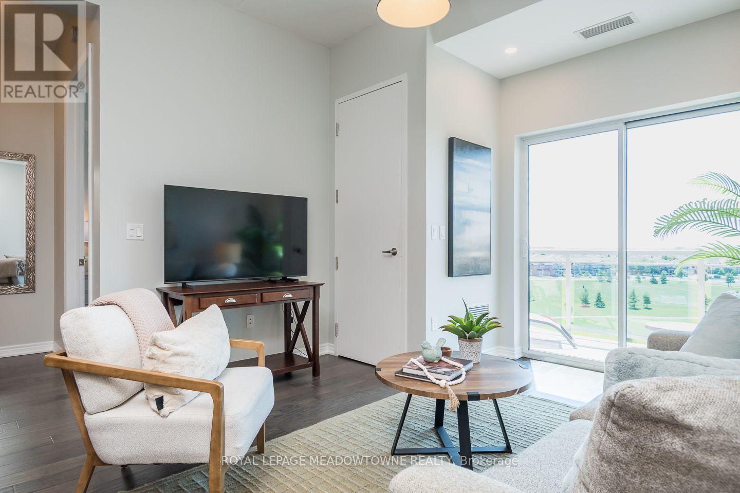 #607 1419 COSTIGAN ROAD - 15