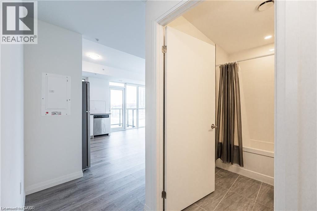 108 GARMENT Street S Unit# 811 — photo 3
