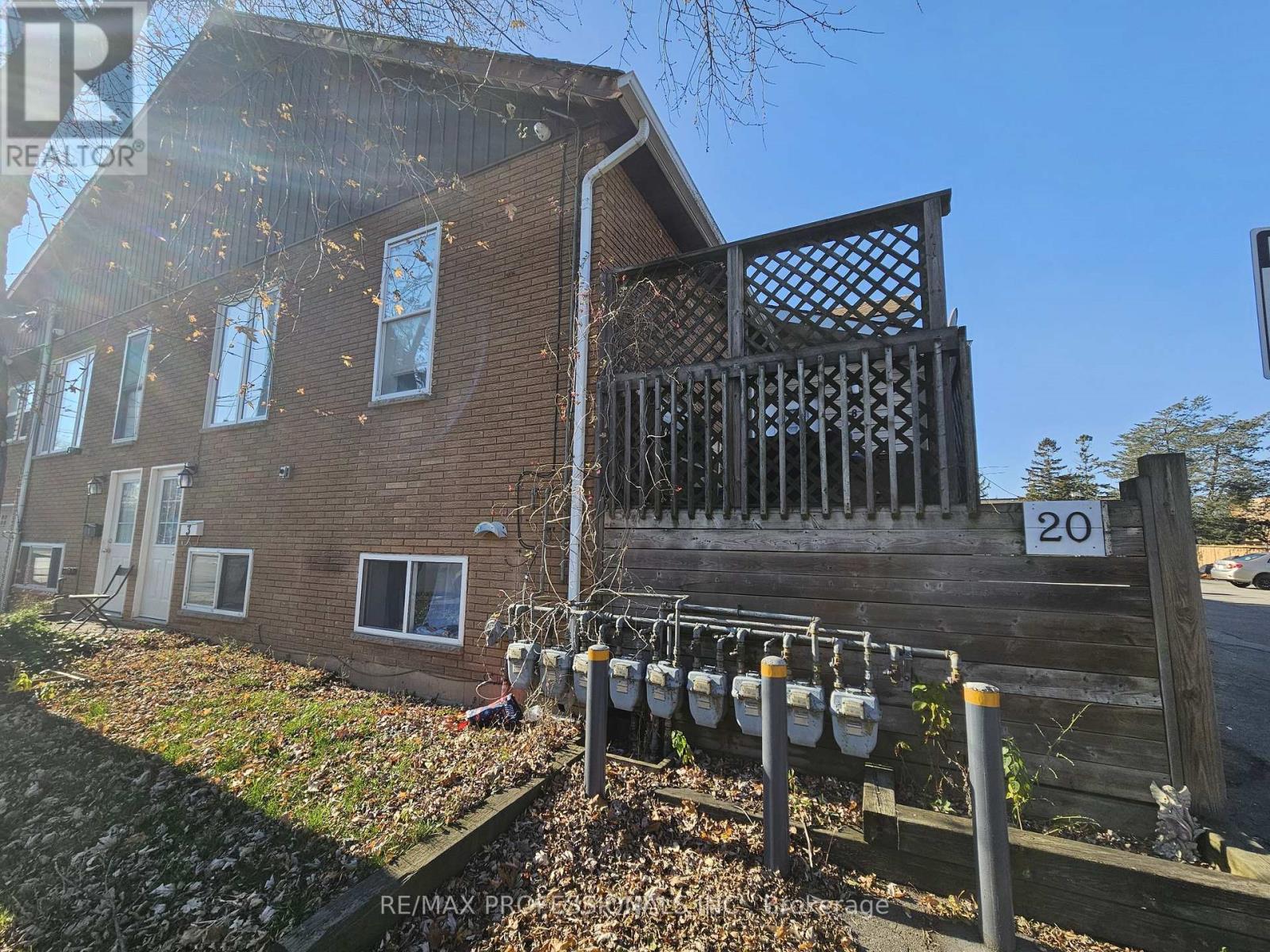 20 ERIE STREET - 2