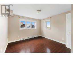 33 Sgt Donald Lucas Drive thumbnail 19