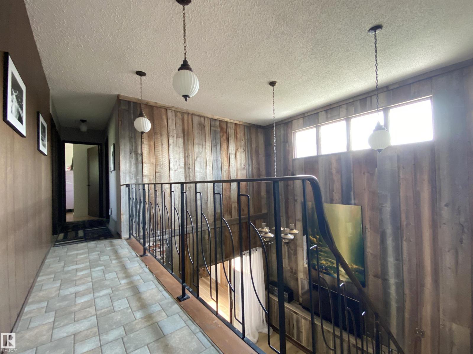 12137 50 ST NW - Image 18