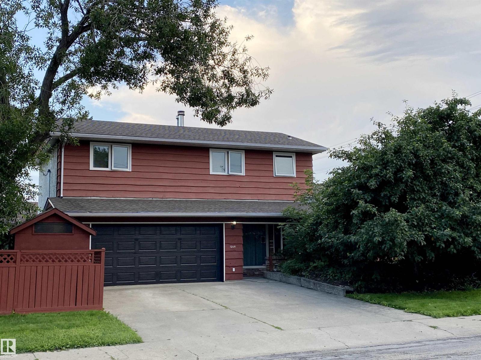 12137 50 ST NW - 2