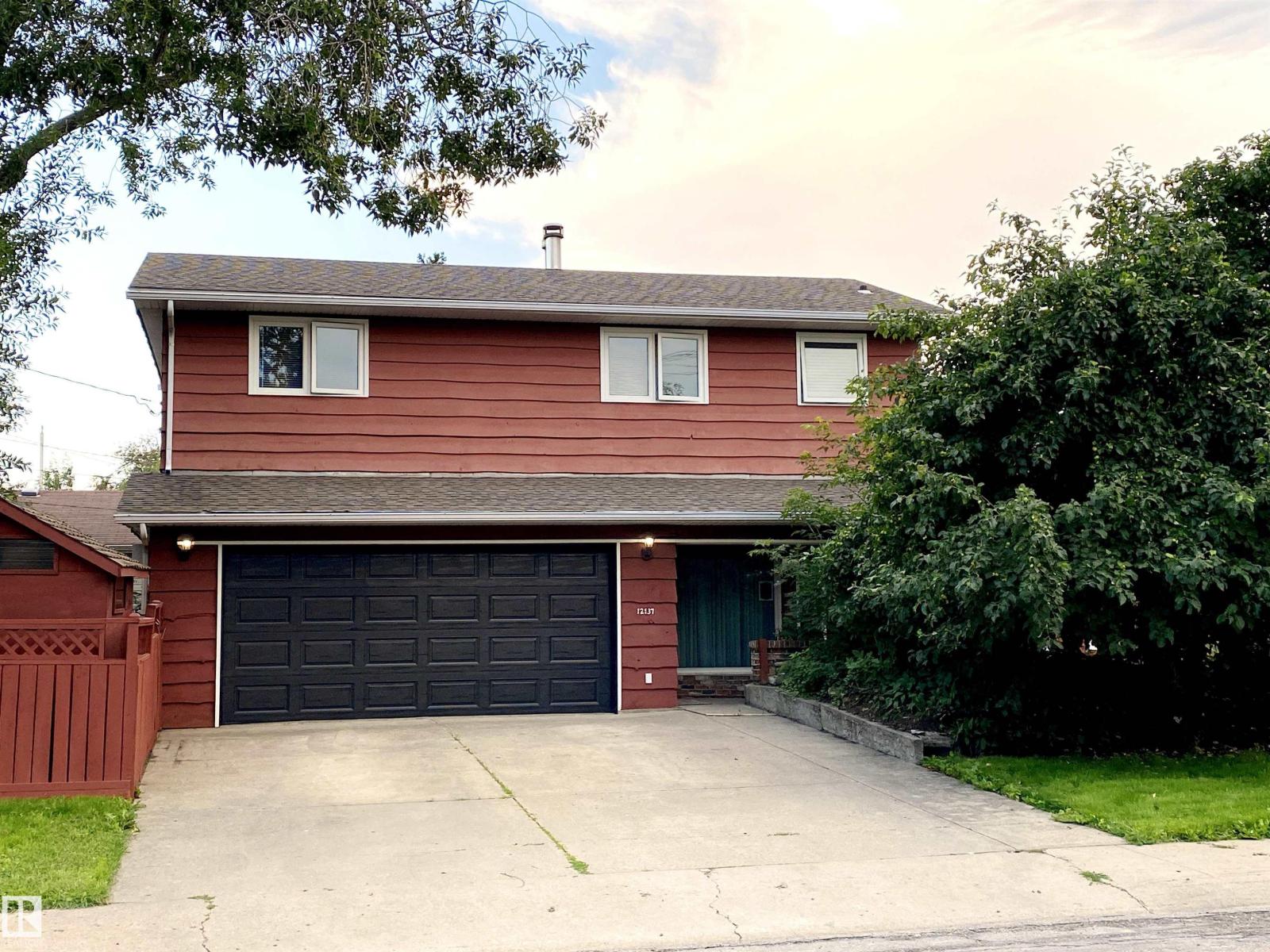 12137 50 ST NW - 1
