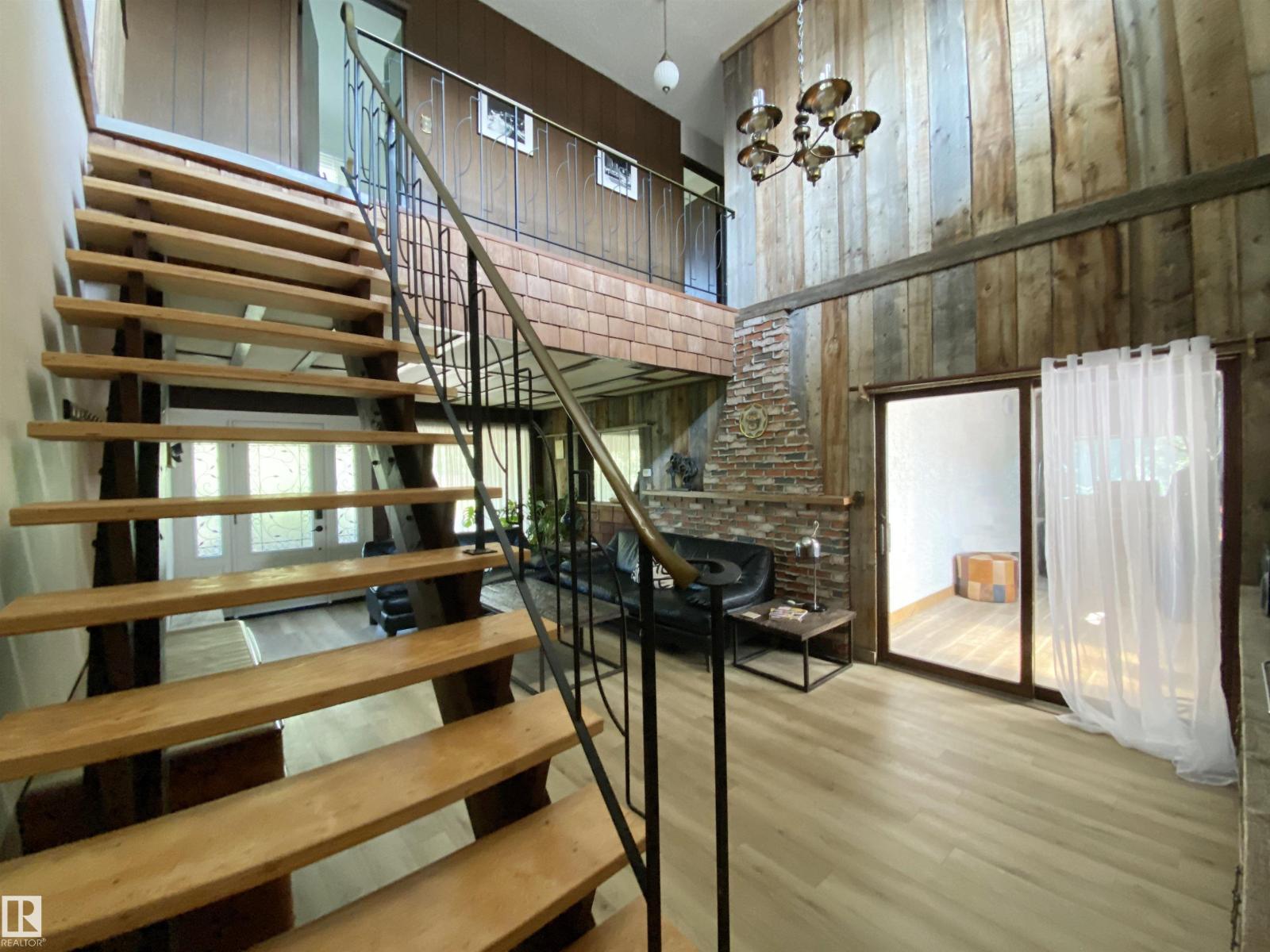 12137 50 ST NW - 17