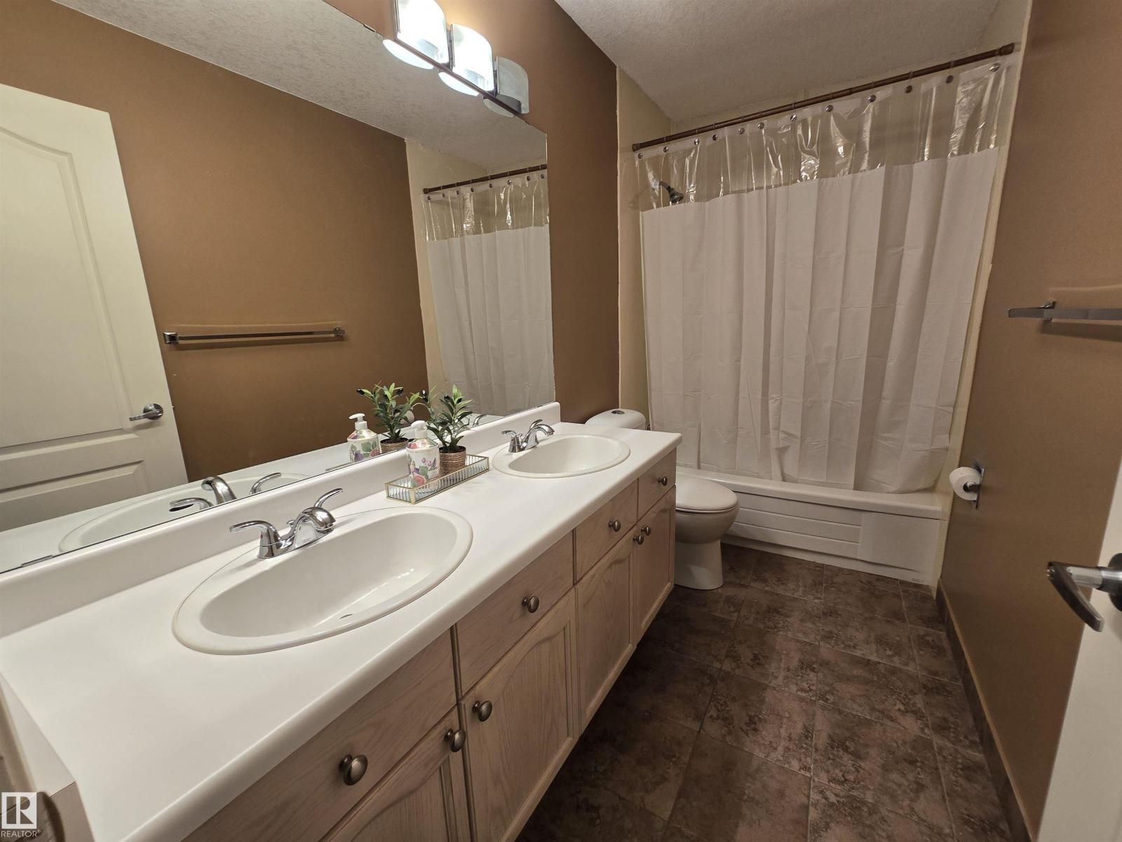 723 WELLS WD NW - 33