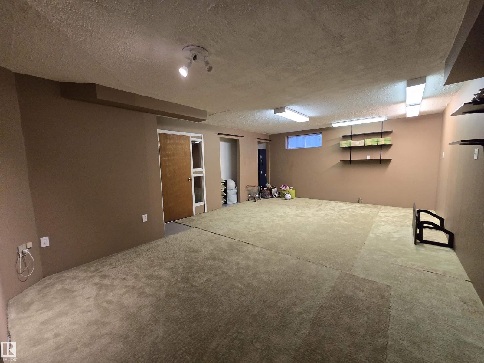 723 WELLS WD NW - Image 44