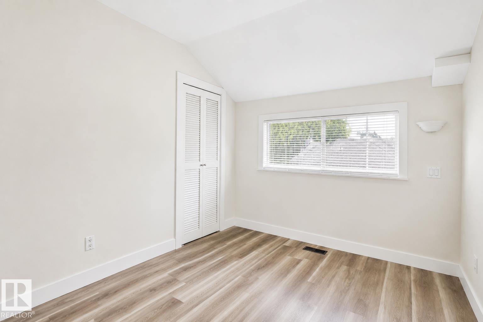 10438 133 Street NW - 21