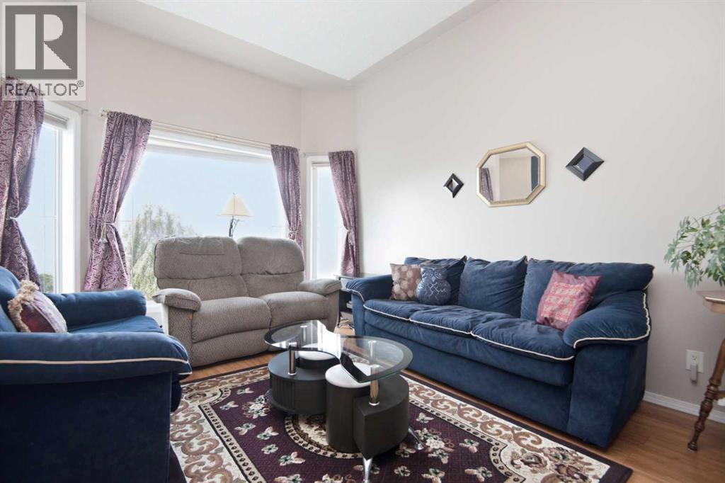98 Duval Crescent - 10
