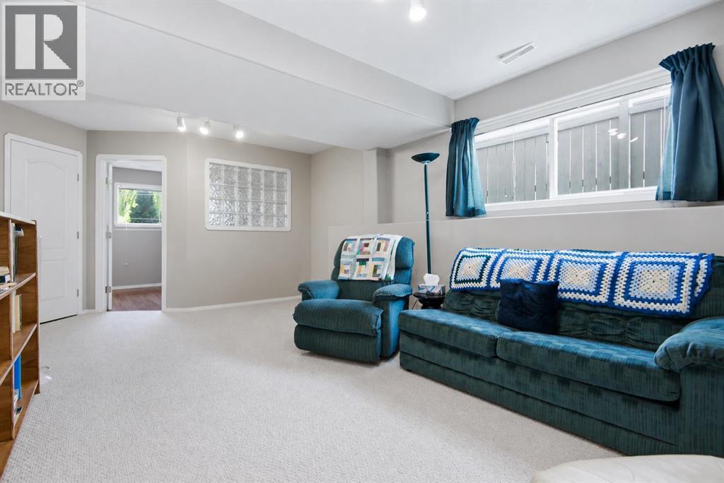 98 Duval Crescent - 27