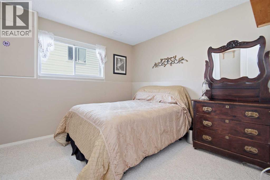 98 Duval Crescent - 34