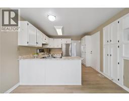 4pc Ensuite bath - 167 Westvale Drive, Waterloo, ON N2T1B7 Photo 11