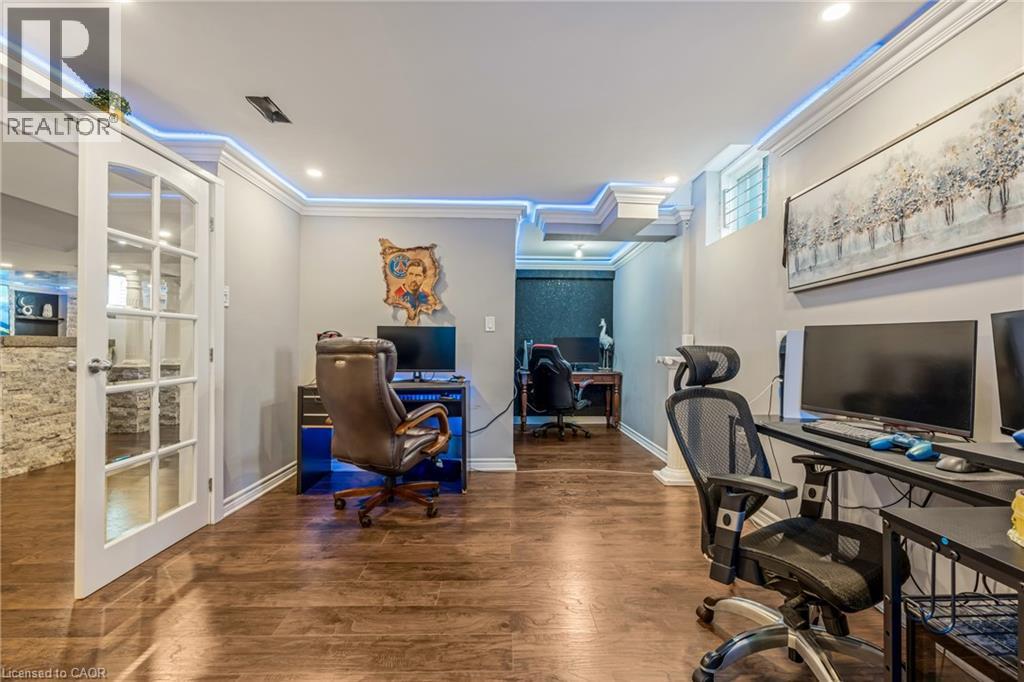 351 HIGHLAND Road W - 42