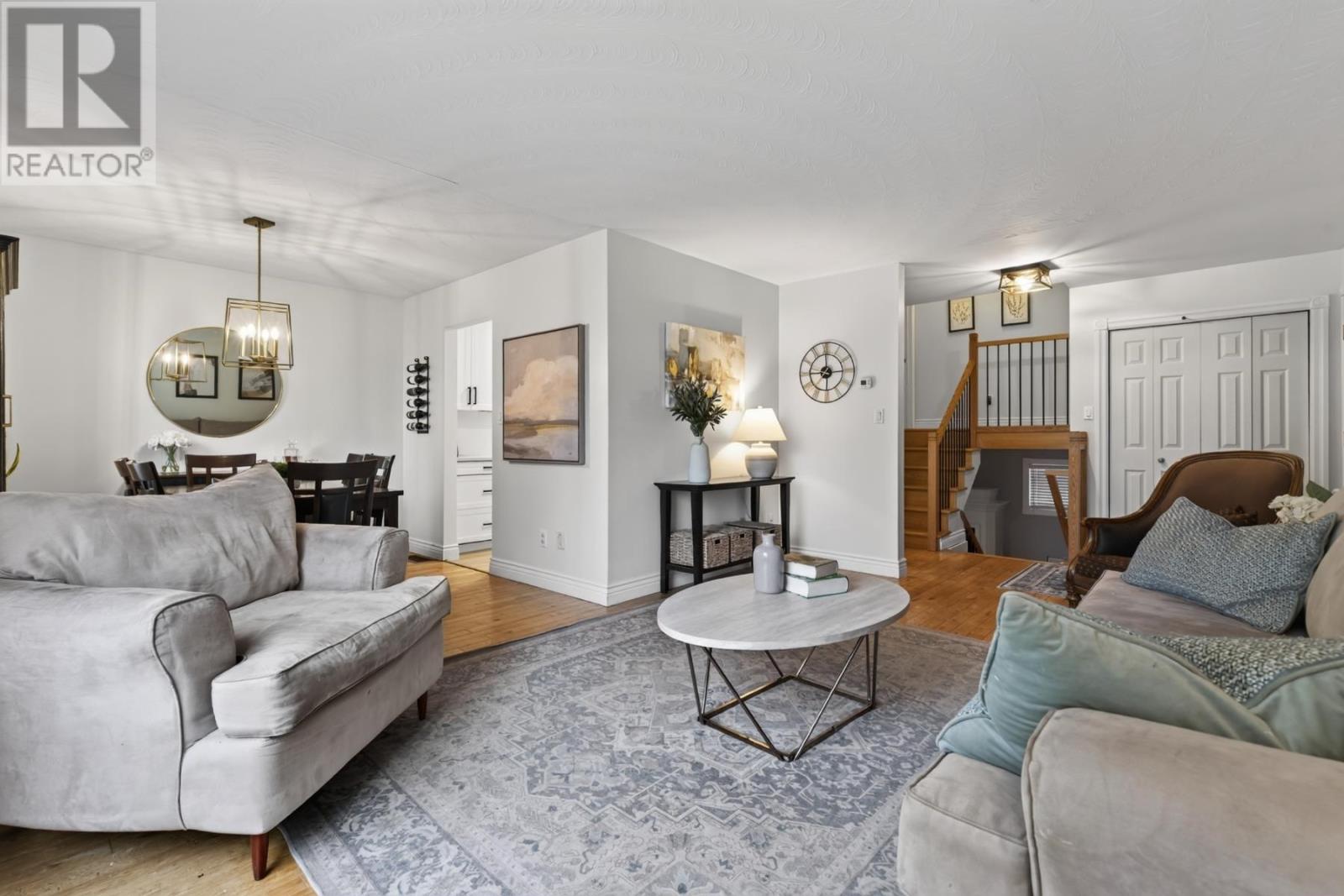 105 Laronde AVE - 12