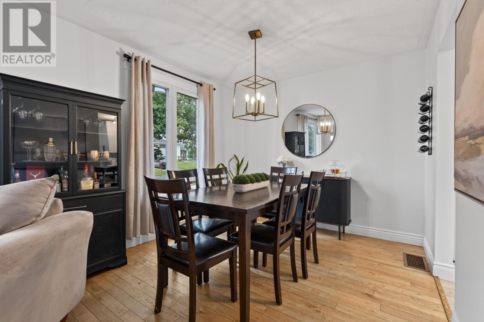 105 Laronde AVE - 13