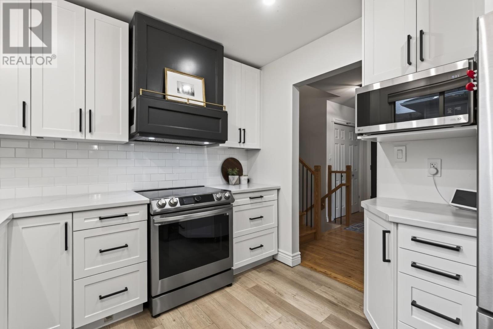 105 Laronde AVE - Image 16