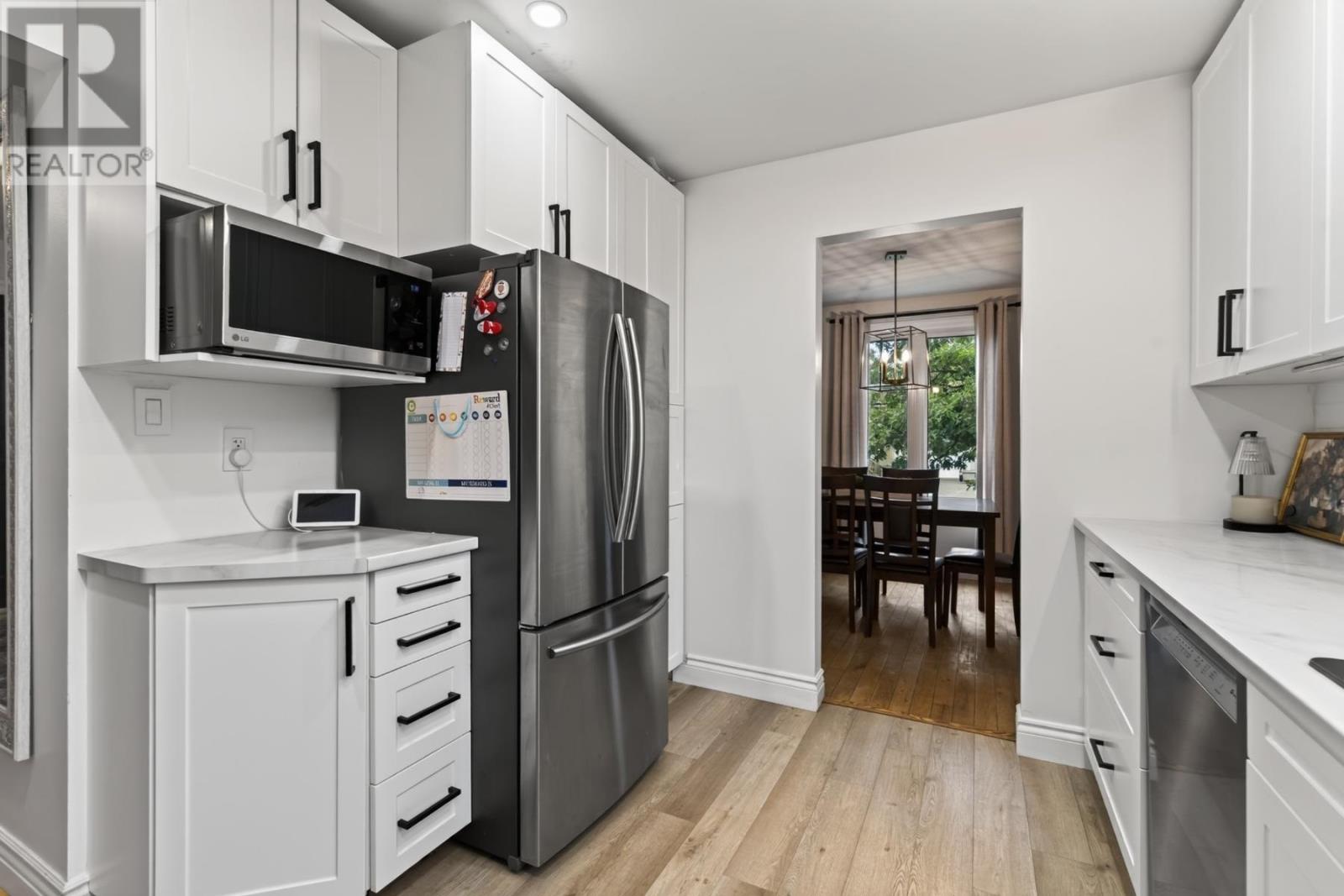 105 Laronde AVE - Image 18