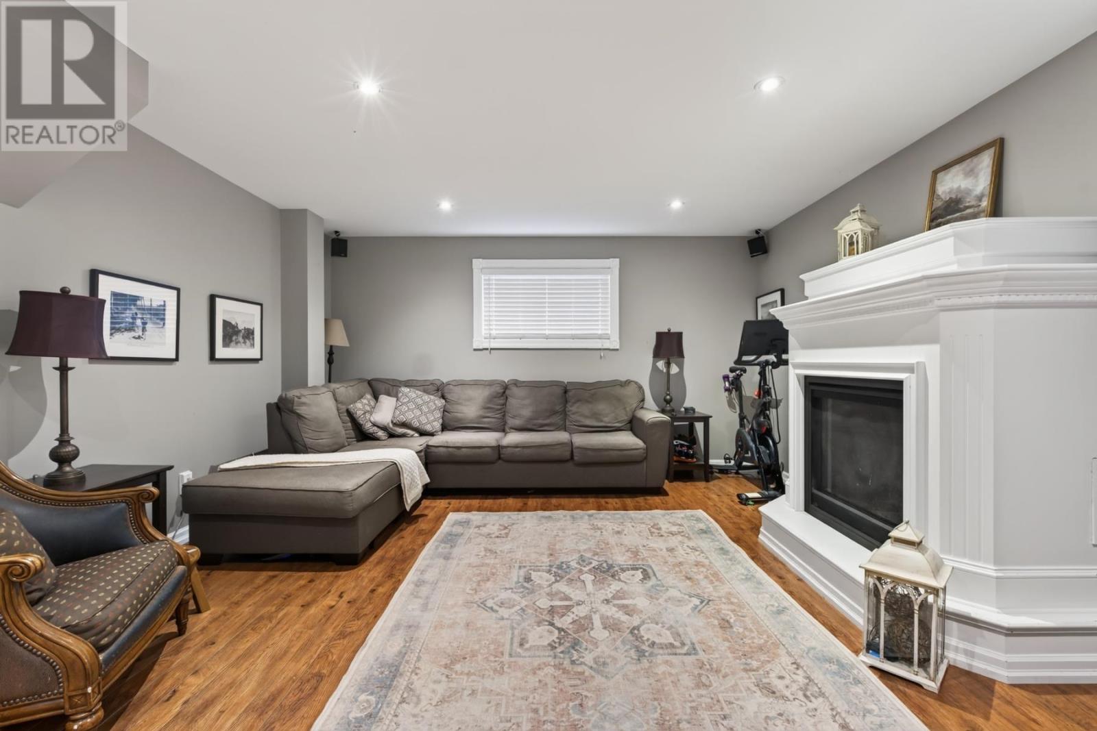105 Laronde AVE - 28