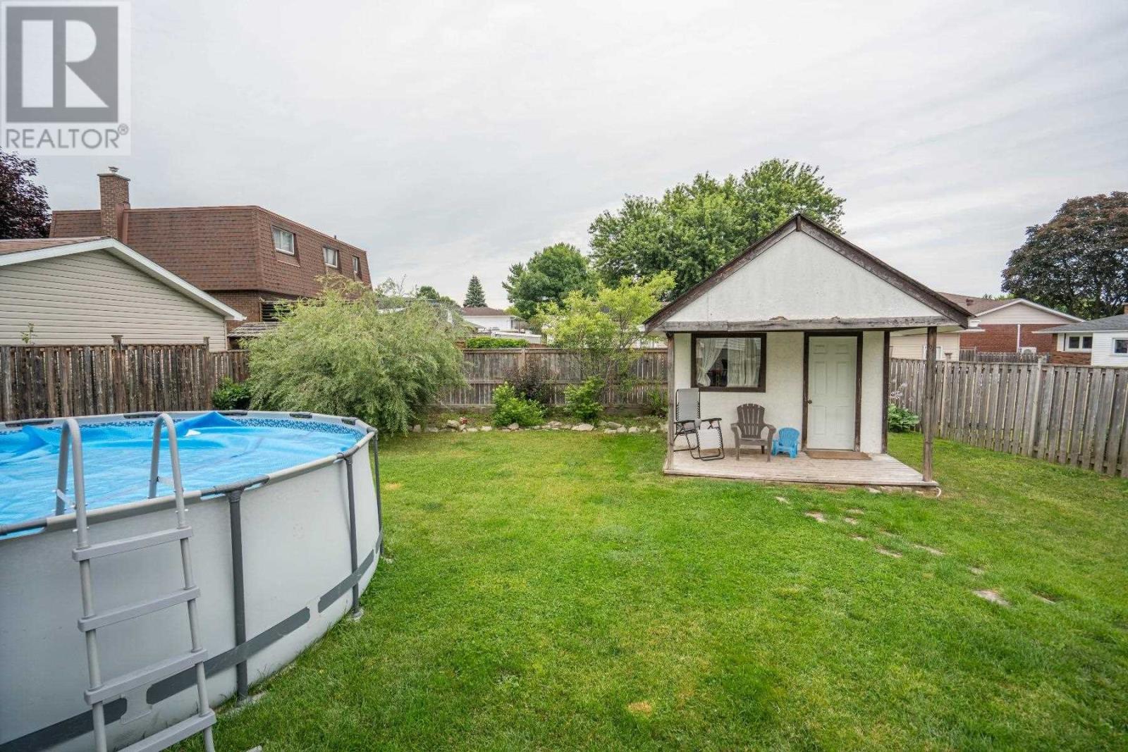 105 Laronde AVE - 38