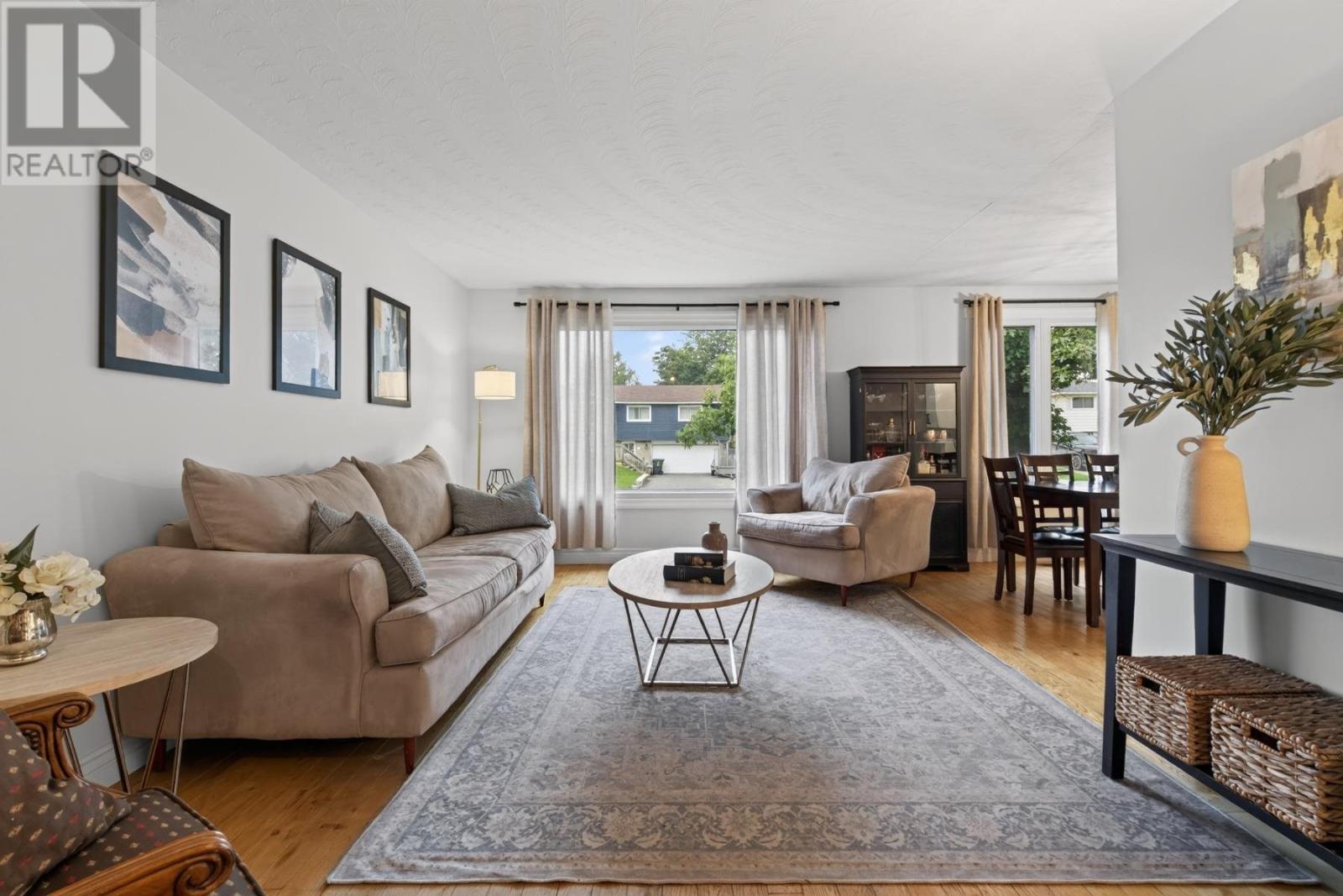 105 Laronde AVE - Image 8