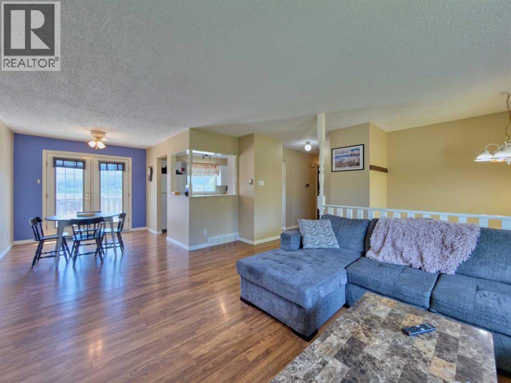 8534 21 Avenue - 4