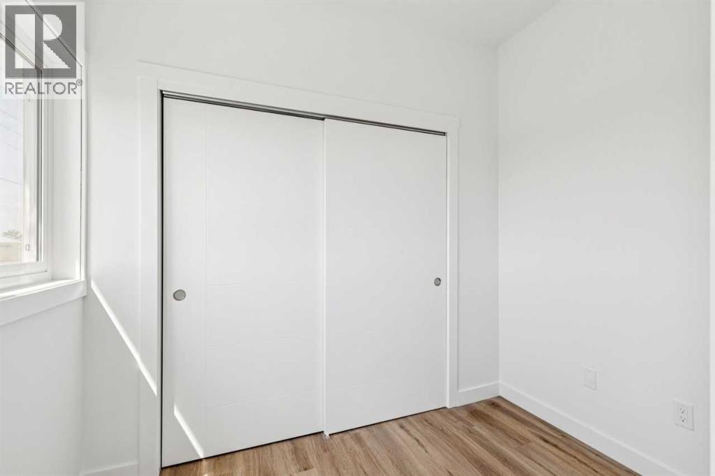 #84 145 Chelsea Mews - 4