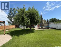 386 4th Street E, Shaunavon, SK S0N2M0 Photo 35