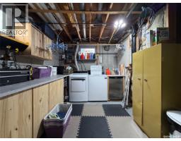 386 4th Street E, Shaunavon, SK S0N2M0 Photo 38