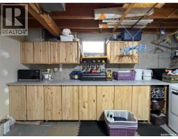386 4th Street E, Shaunavon, SK S0N2M0 Photo 41
